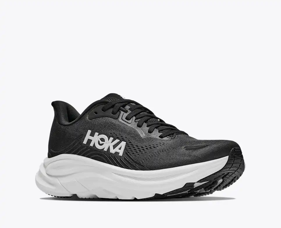 HOKA Clifton 11 black / white