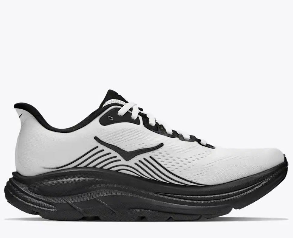 HOKA Clifton 11 white / black
