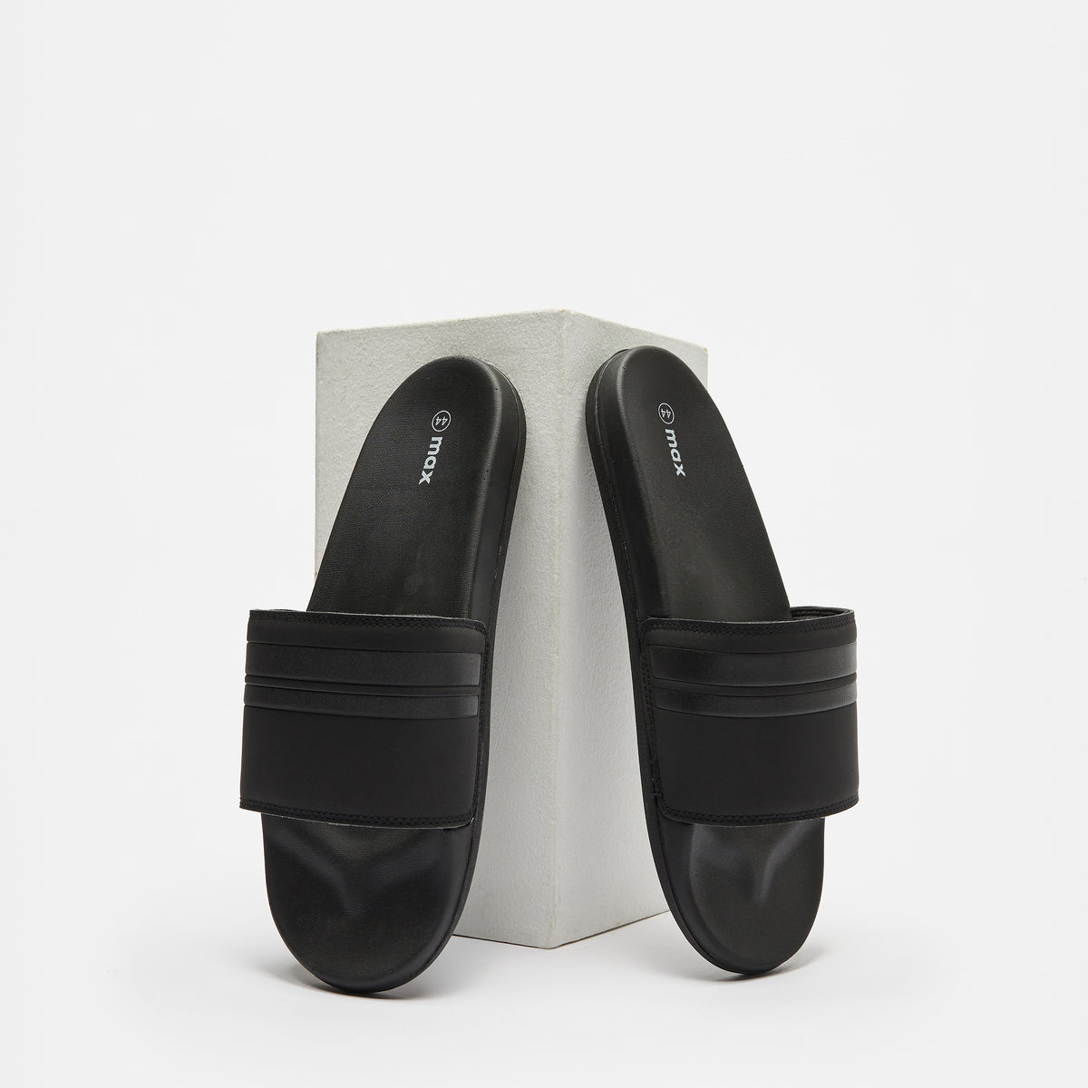 Max Plain Slip-On Beach Slippers Black for Men - image 1