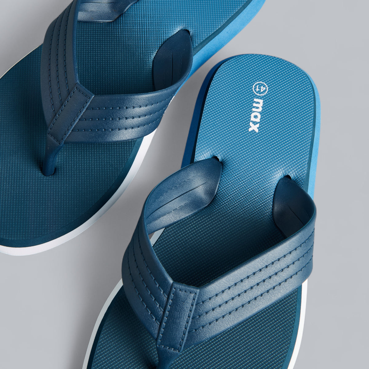 Max Ombre Thong Slippers Blue for Men - image 3