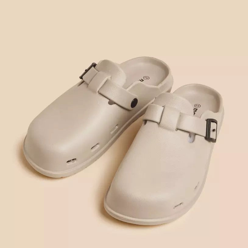 Max Buckle Accent Clogs