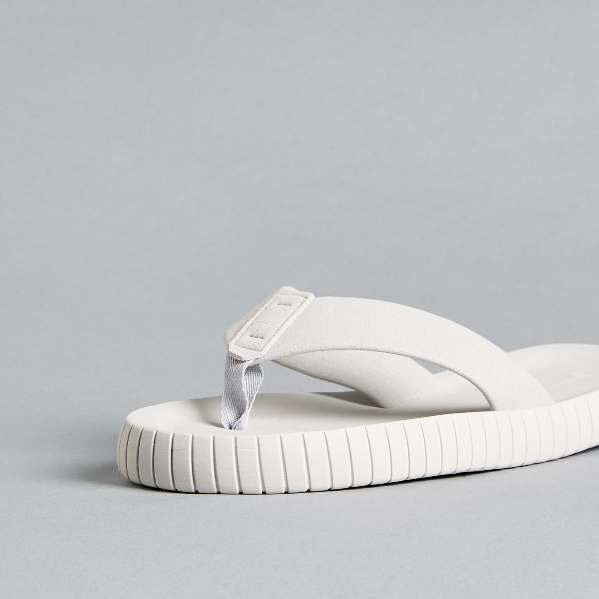 Max Plain Thong Slippers Grey for Men - image 4