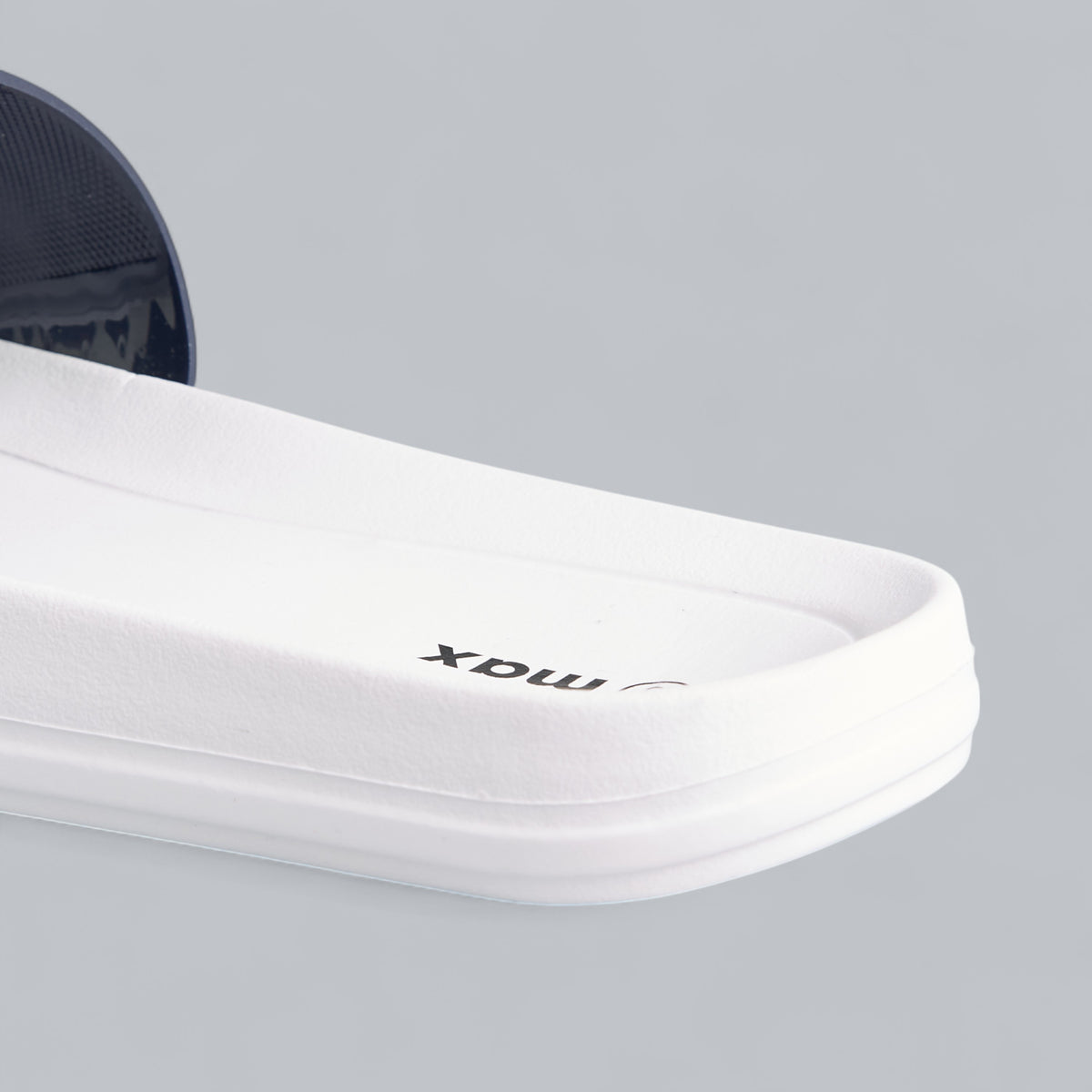 Max Contrast Piping Detail Slides White for Men - image 5