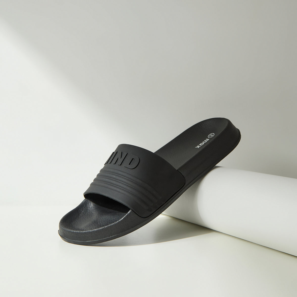 Max Typography Embossed Beach Slippers Black for Men - image 1