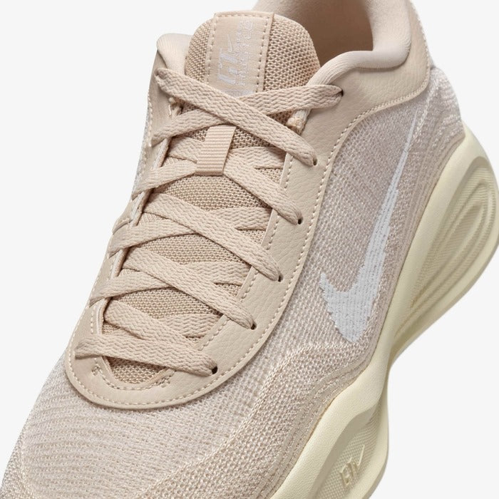 Nike G.T. Hustle Academy