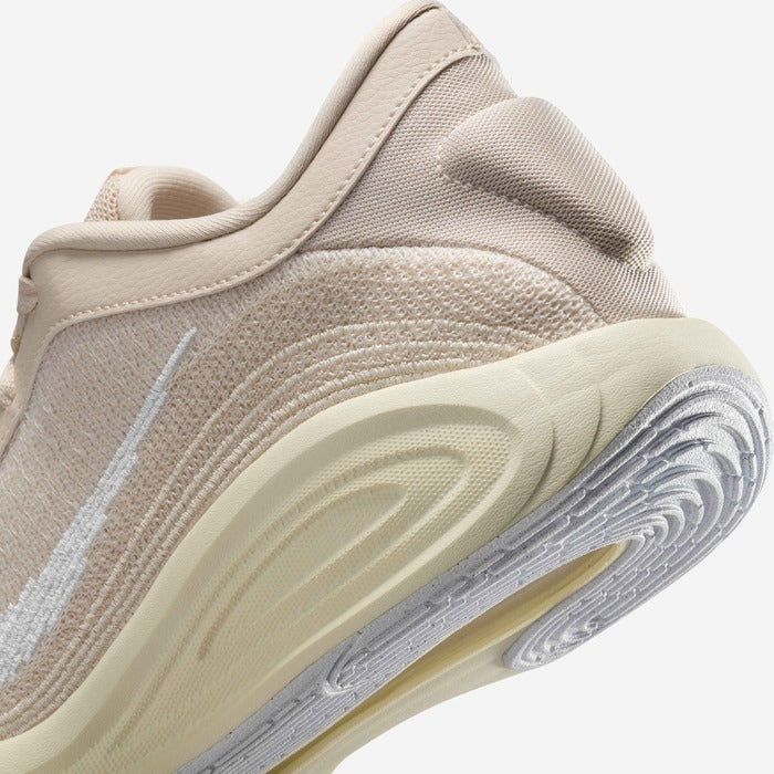 Nike G.T. Hustle Academy