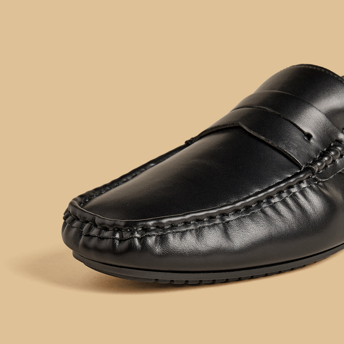 Max Textured Slip-On Moccasins Black for Men - image 4