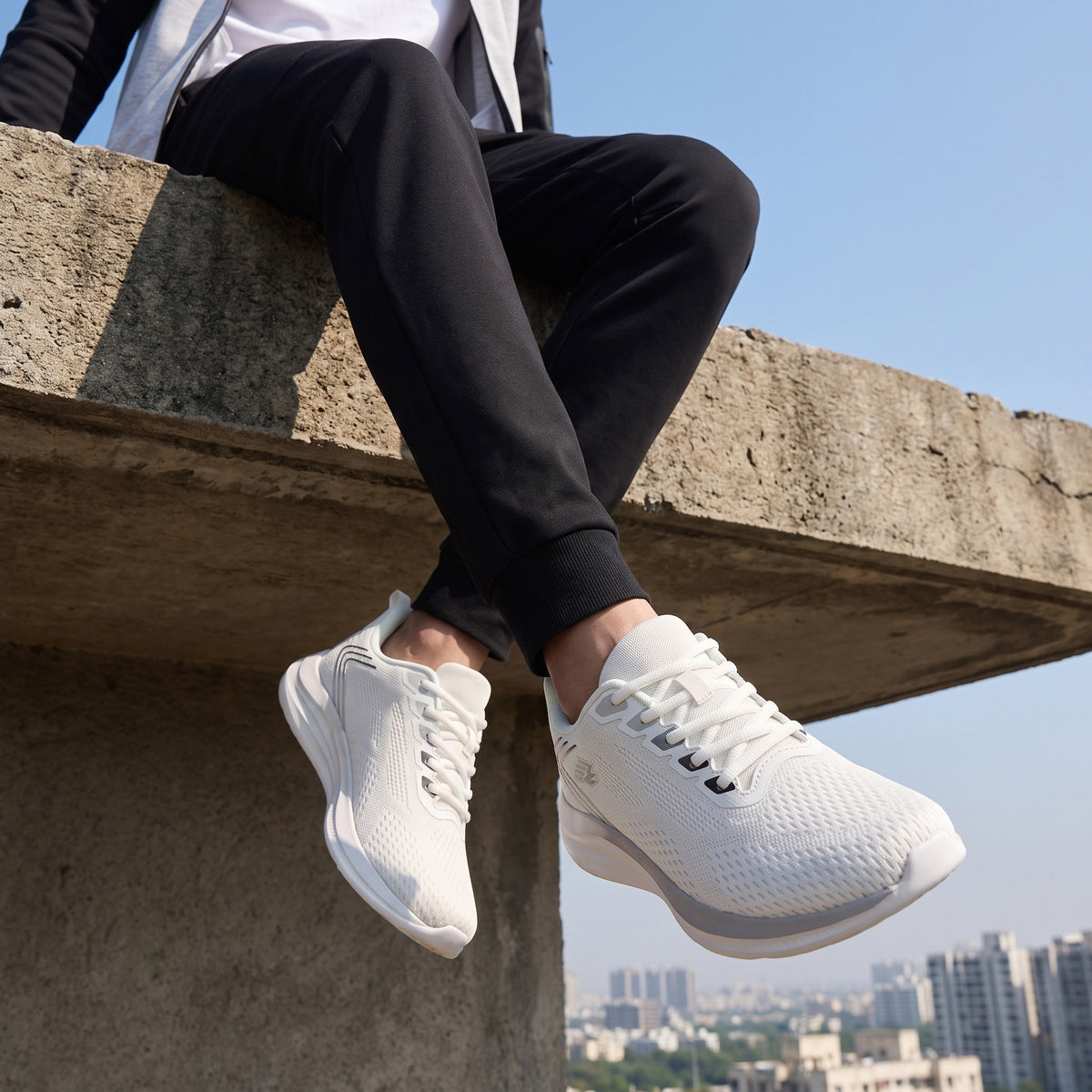 Max Textured Sports Shoes with Lace Closure White for Men - image 2