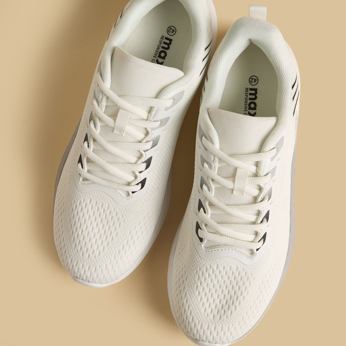 Max Textured Sports Shoes with Lace Closure White for Men - image 4