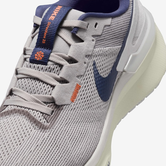Nike Structure 25