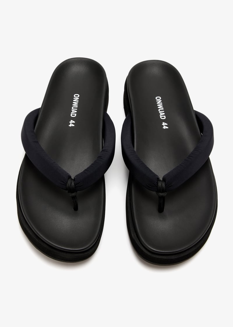 Onwuad Cuda sandals Black
