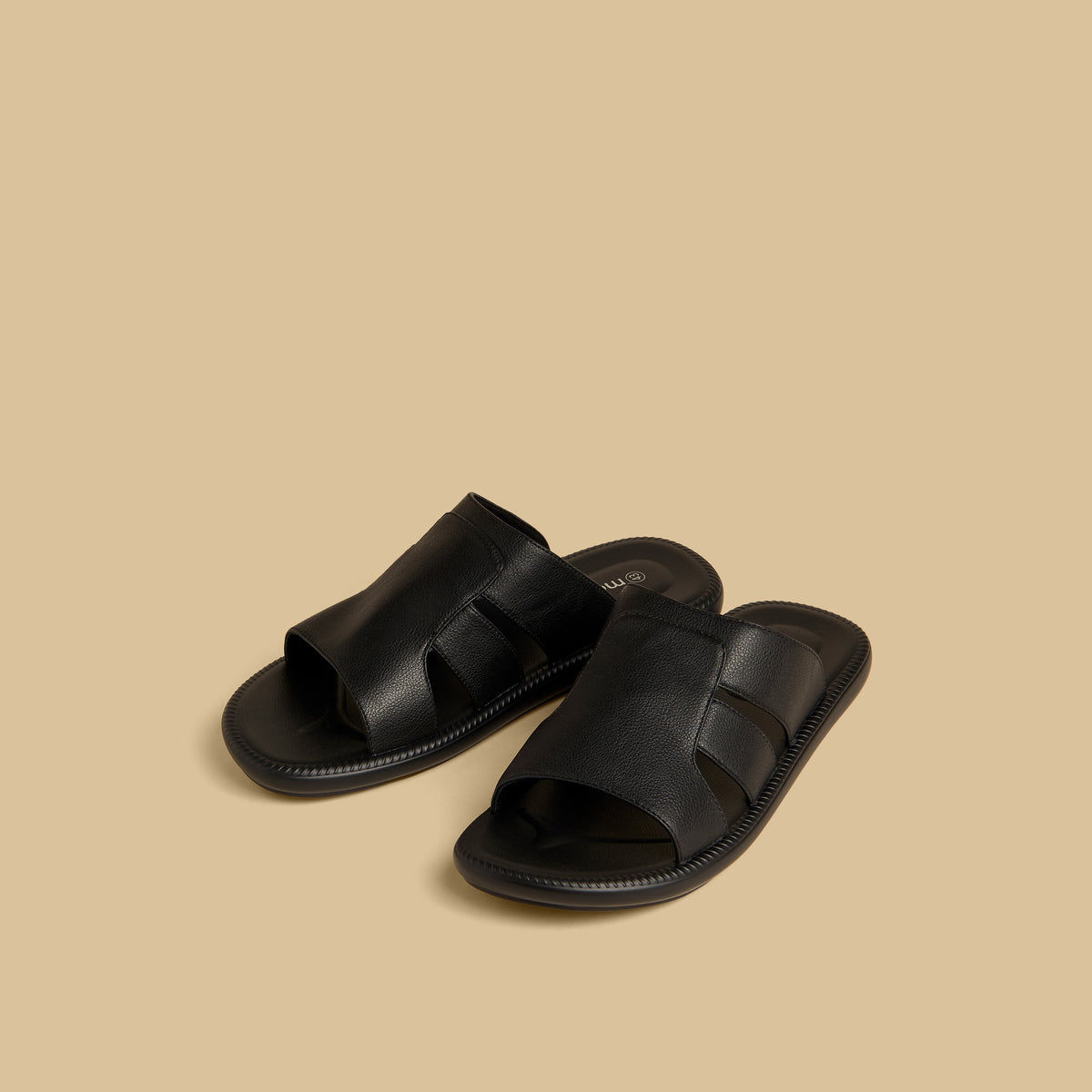 Max Textured Comfort Sandals Black for Men - image 1