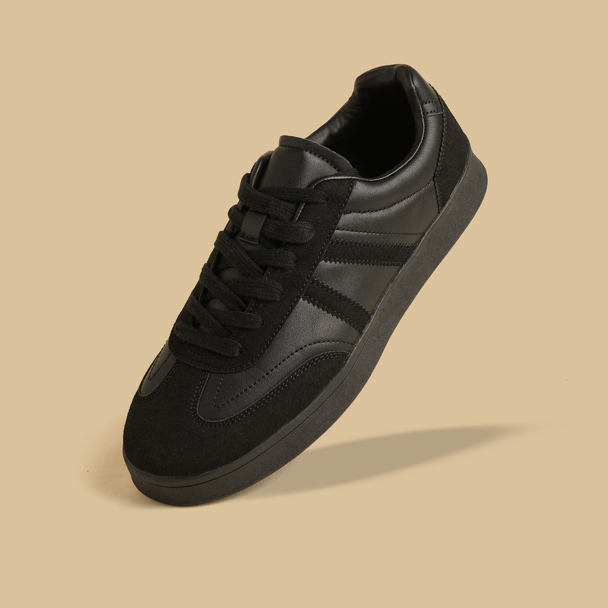 Max Suede Lace-Up Sports Shoes Black for Men - image 2