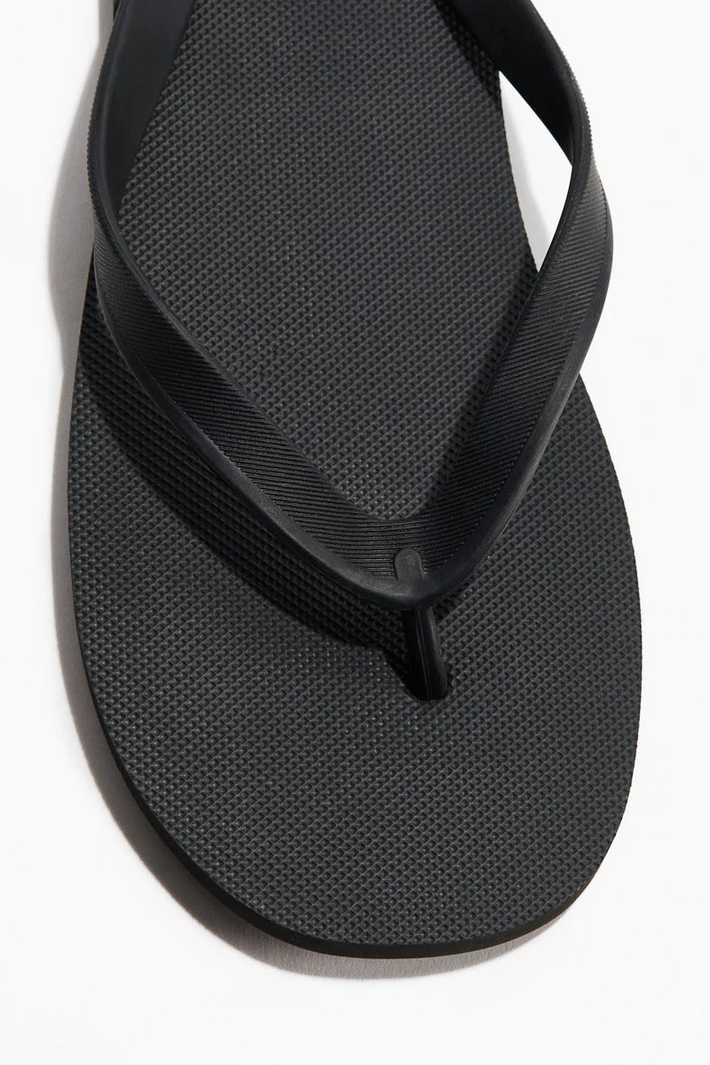 H&M Rubber Flip Flops Black