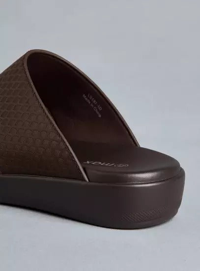 Max Textured Slip-On Sandals Brown