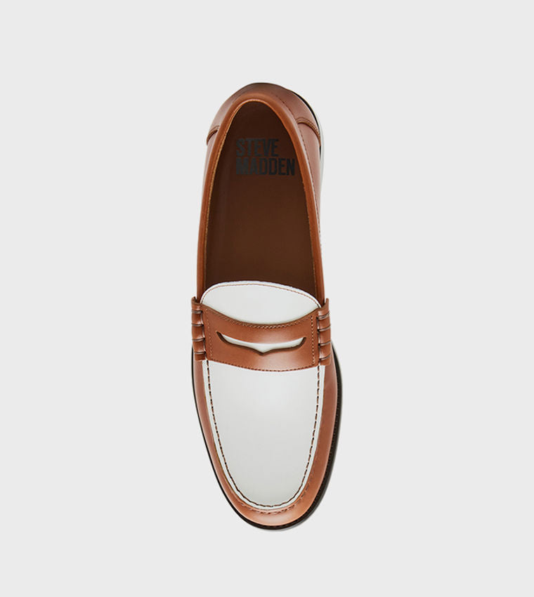 Steve Madden ABBELL Leather Slip-On Loafers Tan