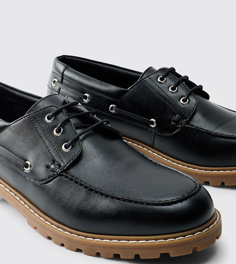 BoohooMAN Men's Solid PU Boat Shoes Low Top Black