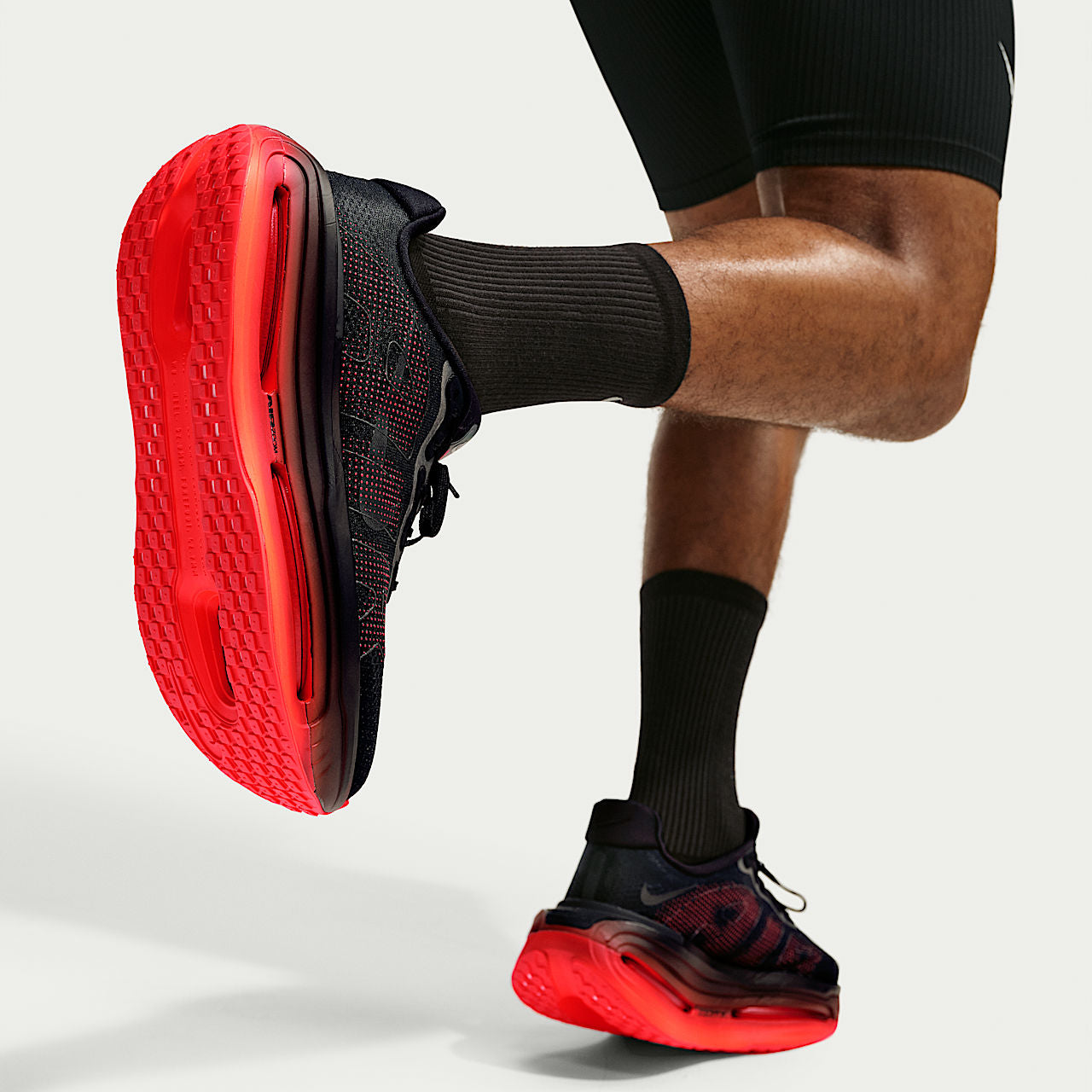 Nike Vomero Premium Men's Road Running Shoes HQ2050-002