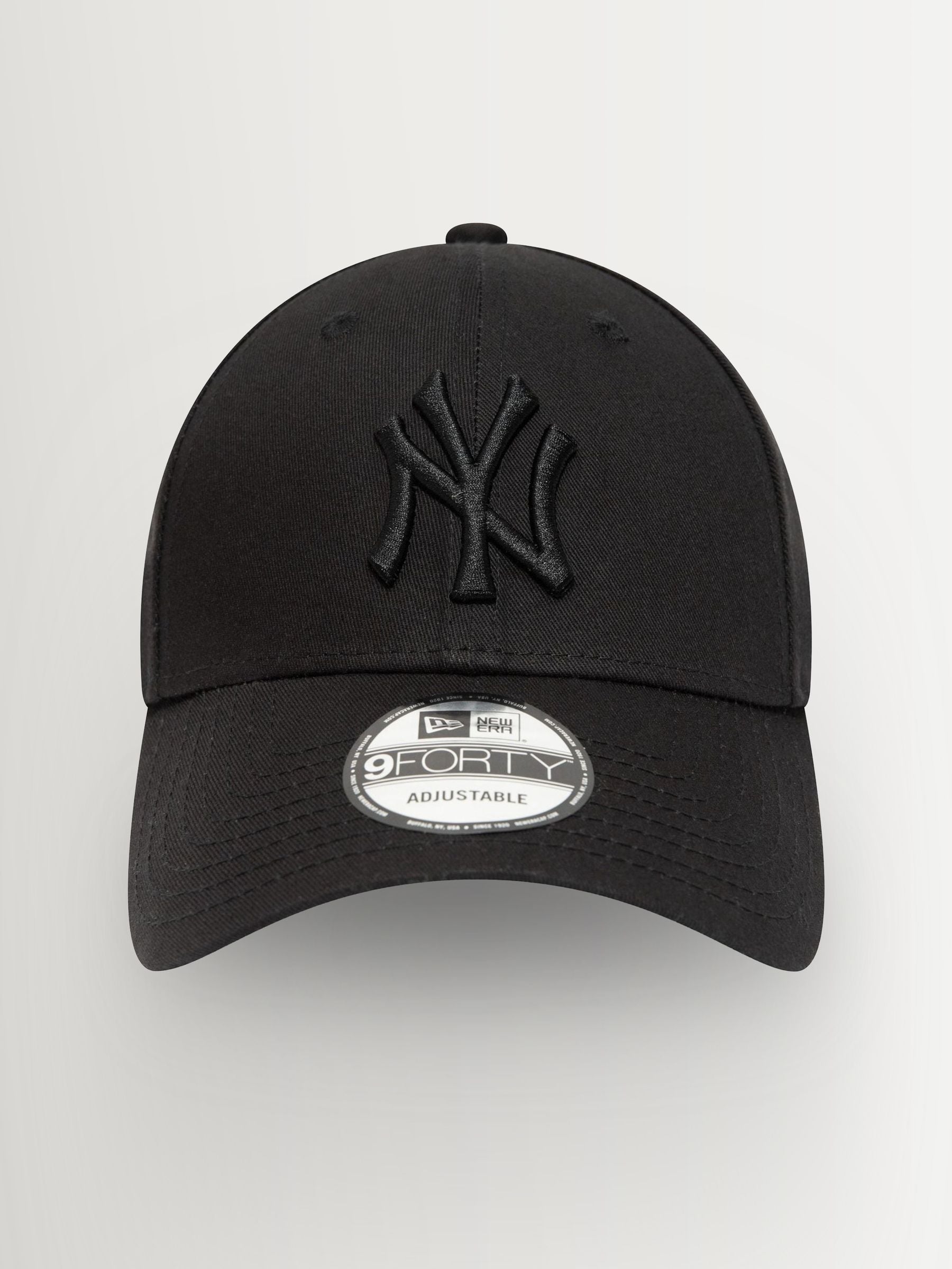 New Era Black Ground New York Yankees Essential 9FORTY Cap