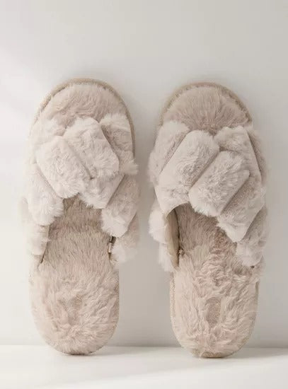 Max Plush Textured Bedroom Slides