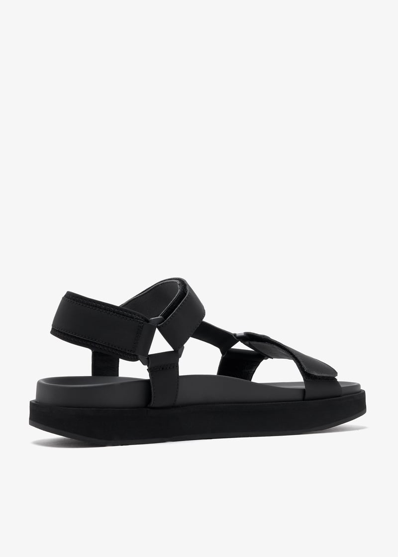 Onwuad ENNA V Men sandals