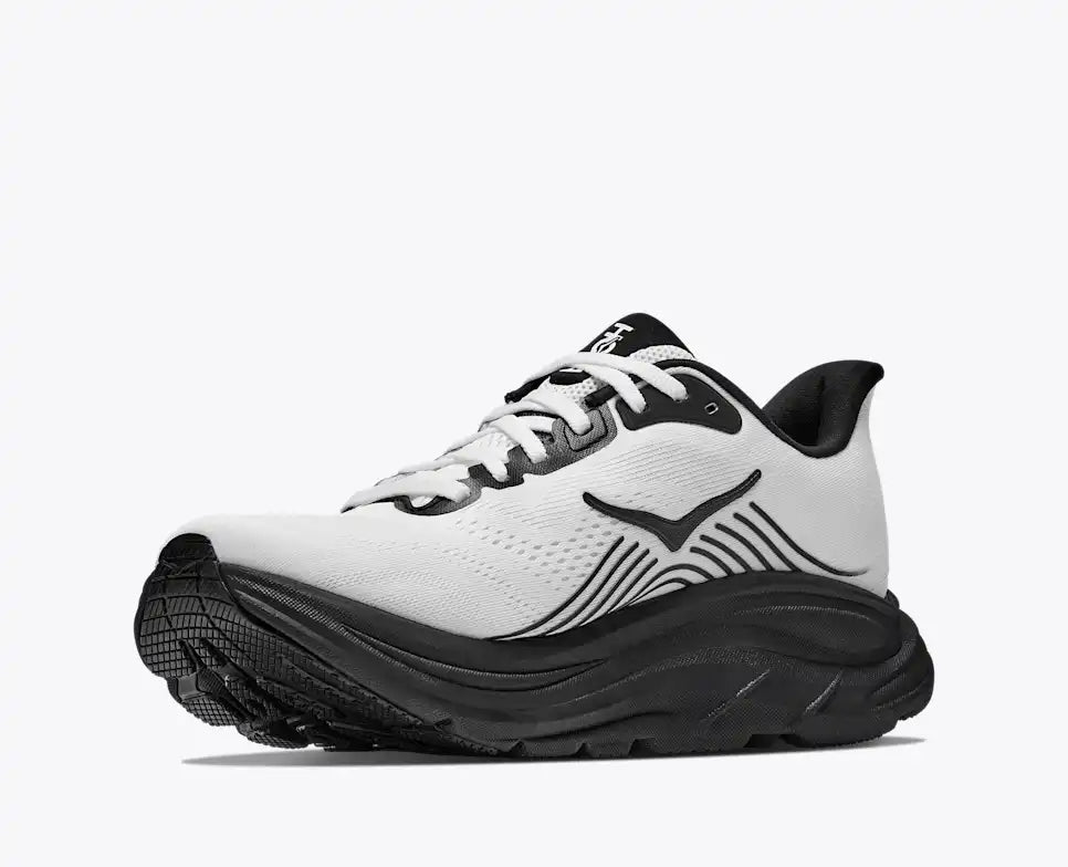 HOKA Clifton 11 white / black