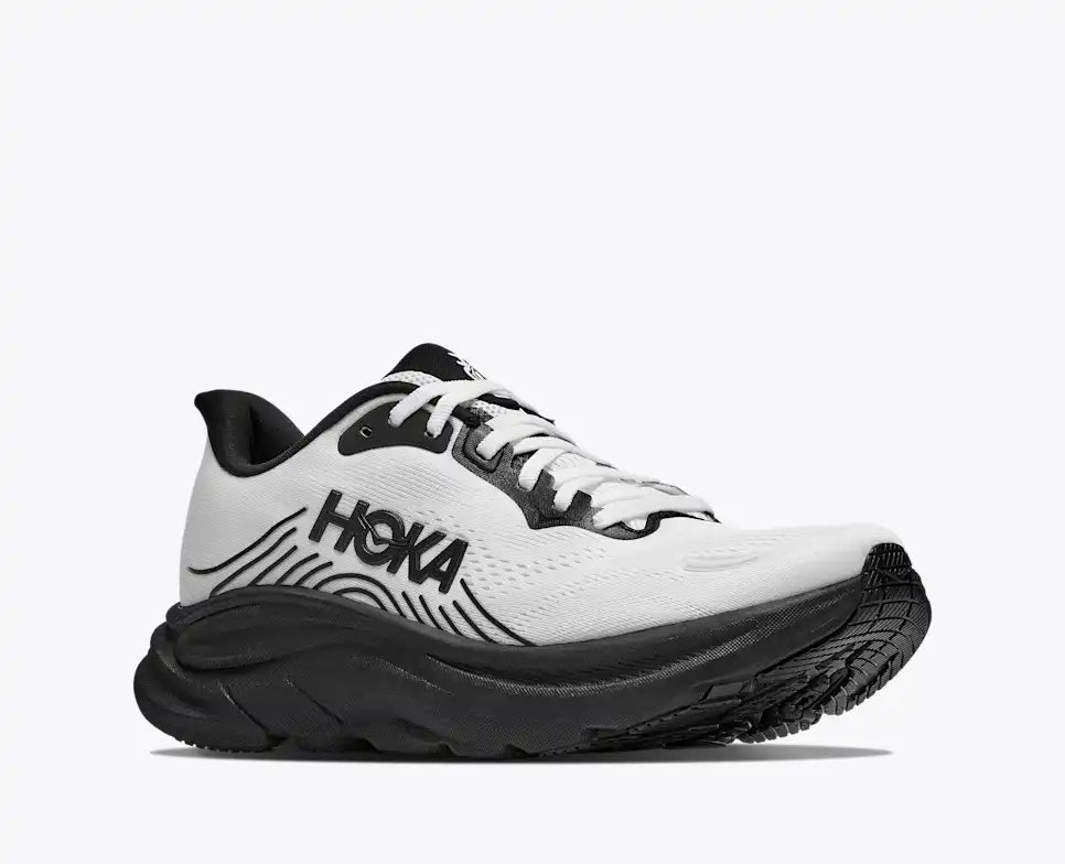 HOKA Clifton 11 white / black