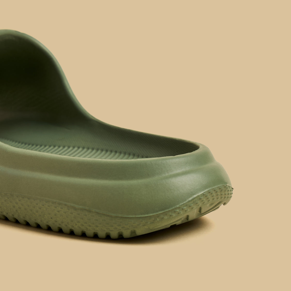 Max Textured Volume Slides Green for Men - image 5