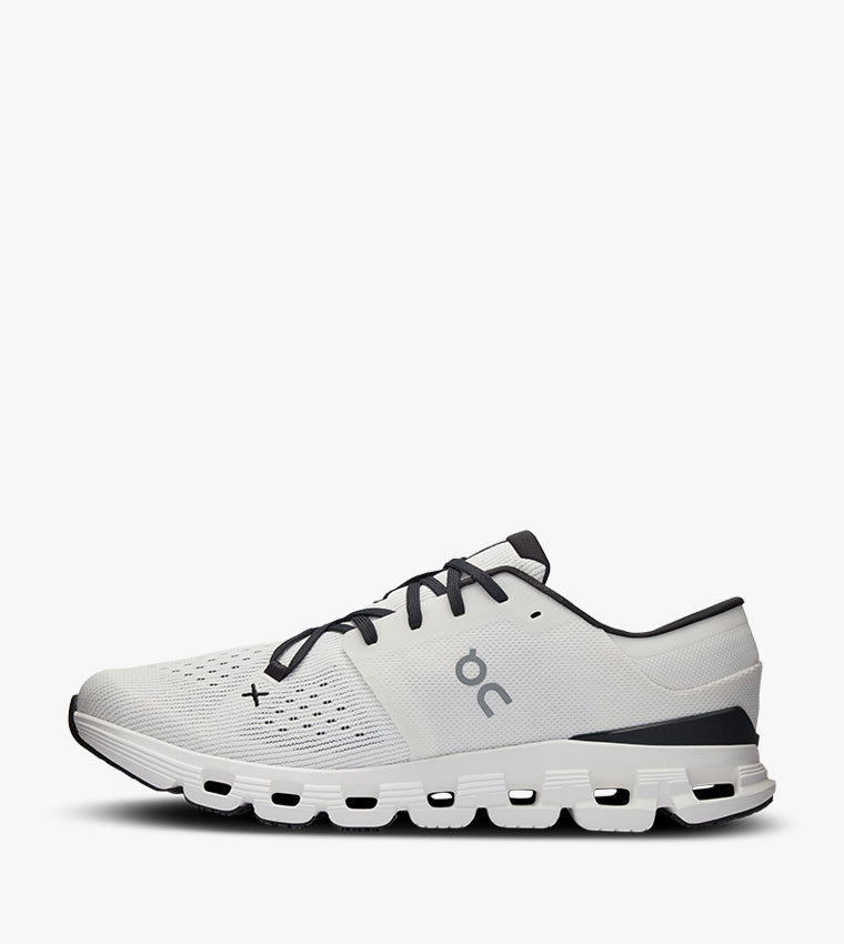 On Cloud X 4 Ivory Black