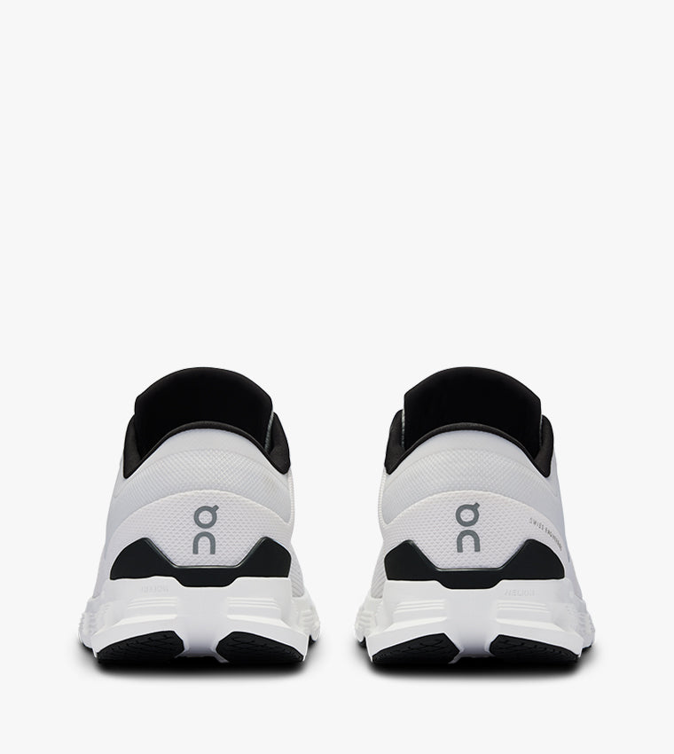 On Cloud X 4 Ivory Black