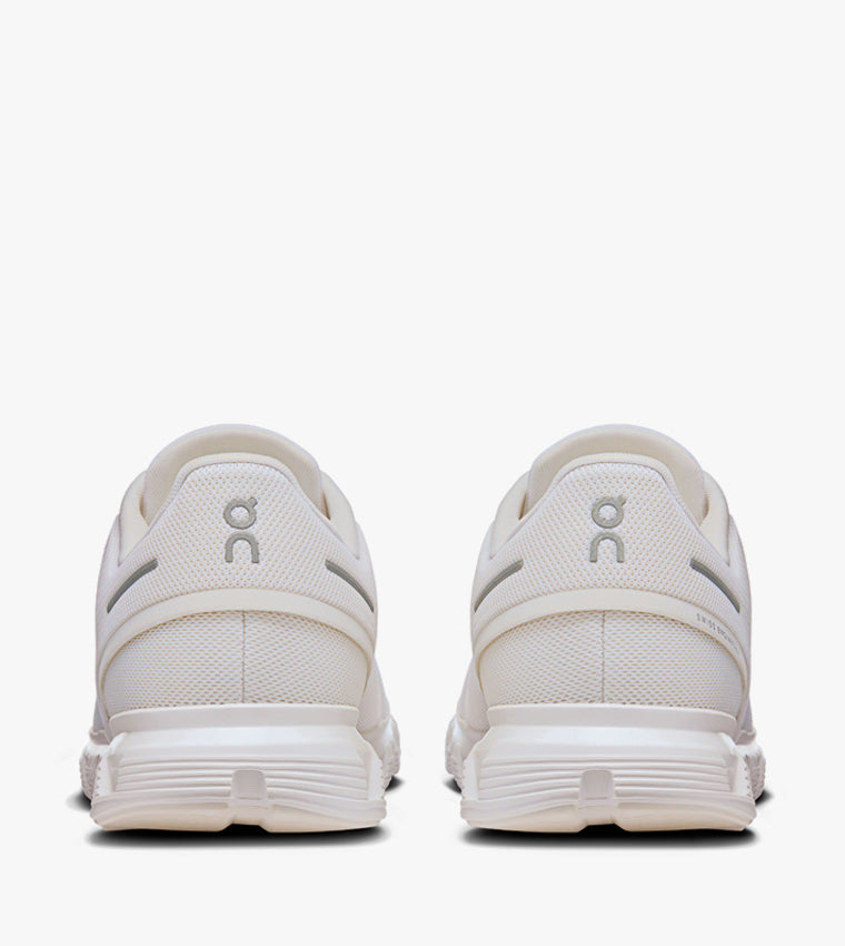 On Cloud 6 White - back