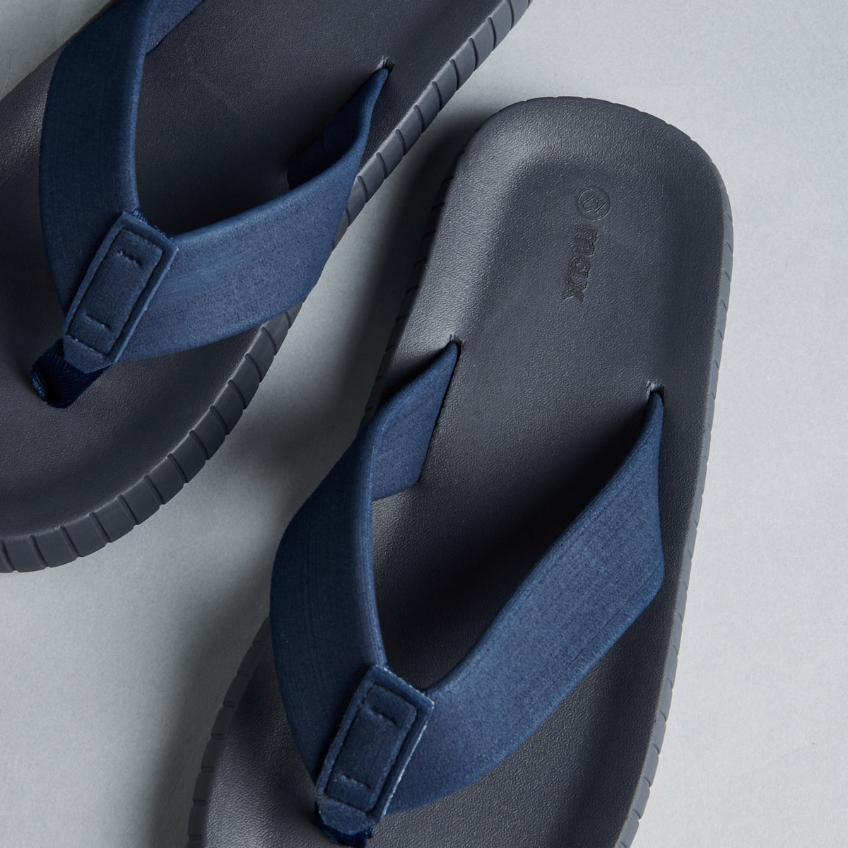 Max Plain Thong Slippers Blue for Men - image 3