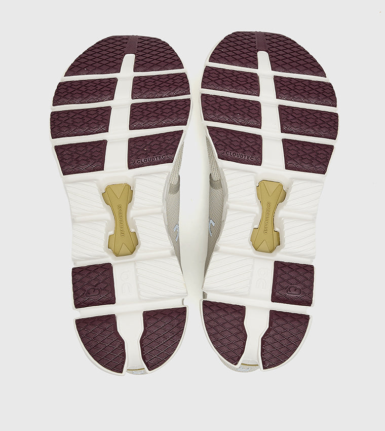 On Cloud X 4 Beige