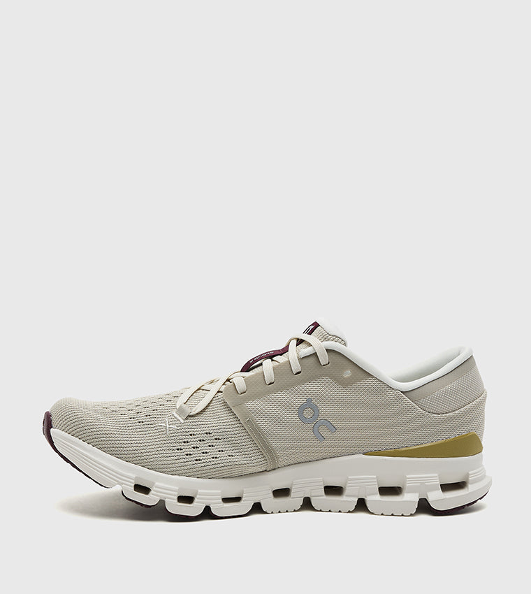 On Cloud X 4 Beige