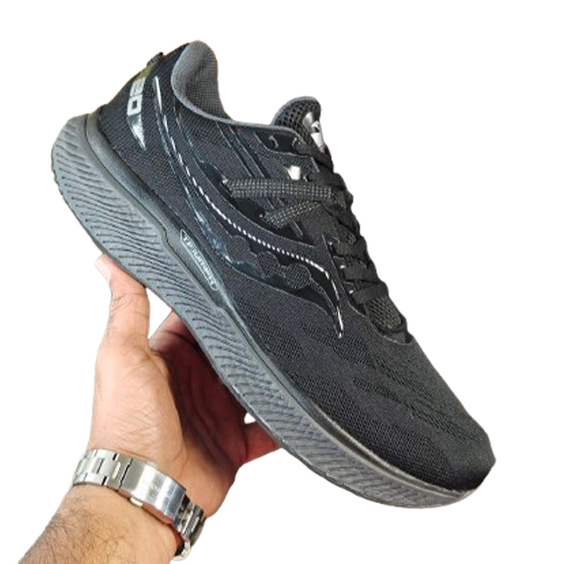 SAUCONY Triumph Shoes for Men All Black