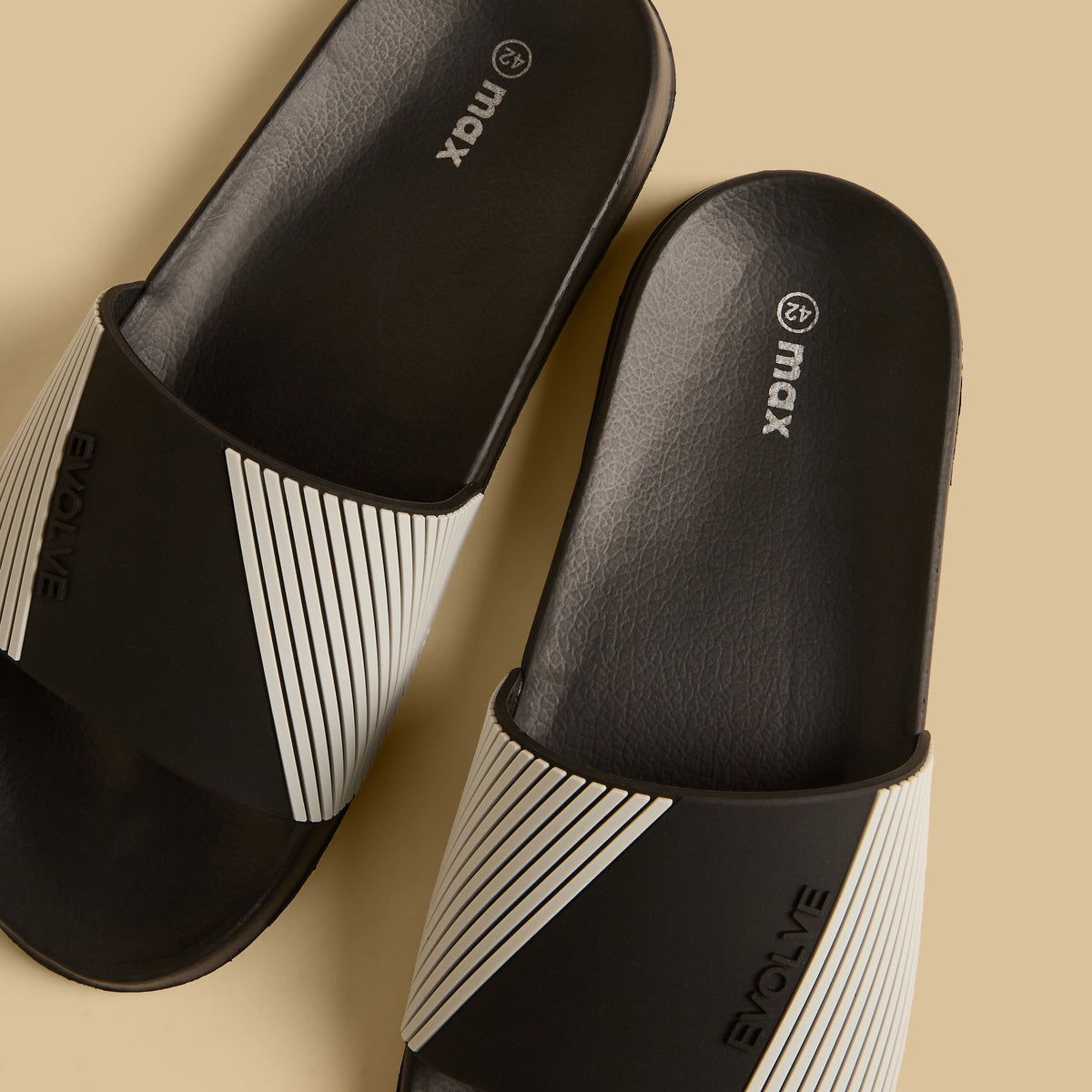 Max Text Embossed Beach Slides Black for Men - image 3
