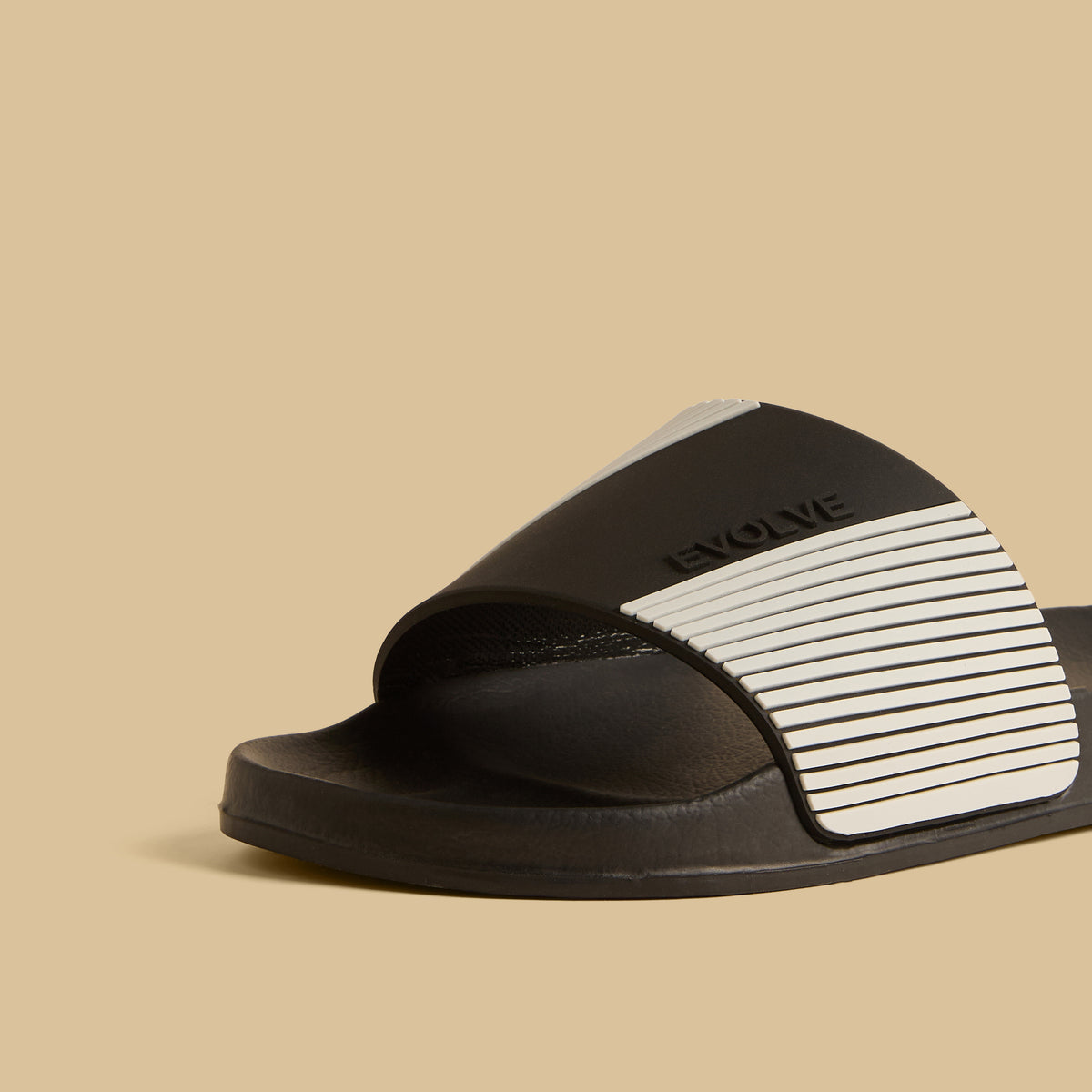 Max Text Embossed Beach Slides Black for Men - image 5