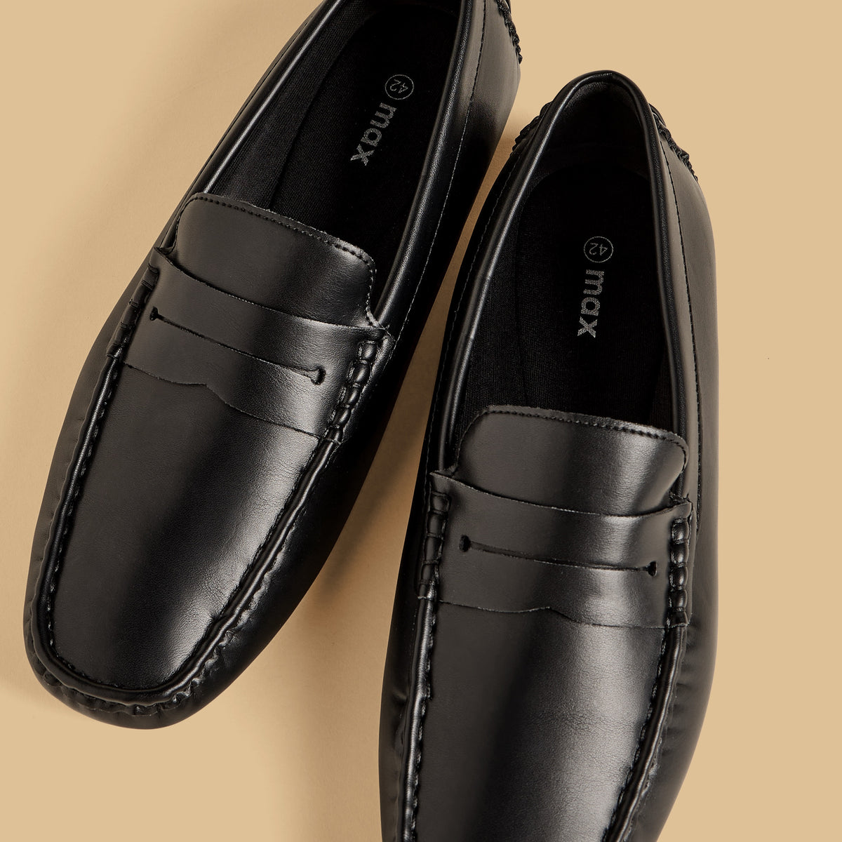Max Textured Slip-On Moccasins Black for Men - image 3