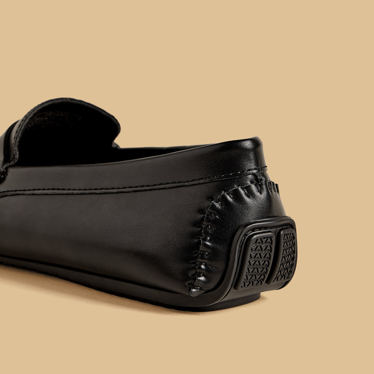Max Textured Slip-On Moccasins Black for Men - image 5