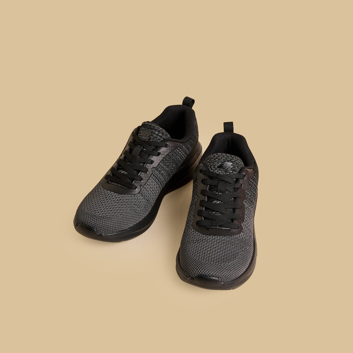 Max Flyknit Lace-Up Sports Shoes Black for Men - image 1