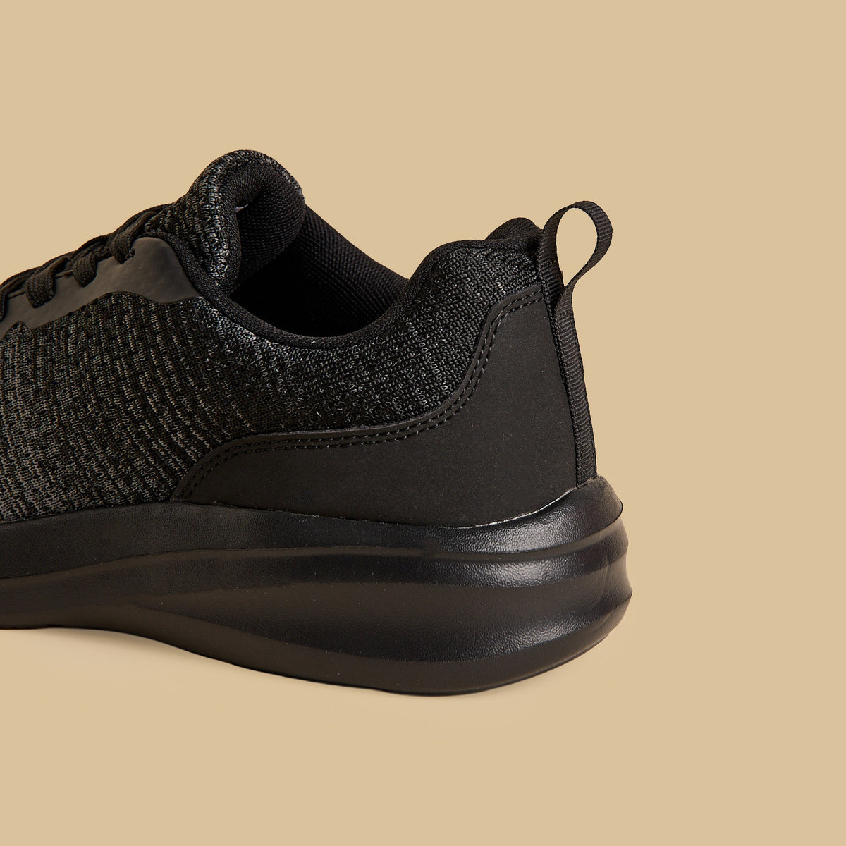 Max Flyknit Lace-Up Sports Shoes Black for Men - image 5