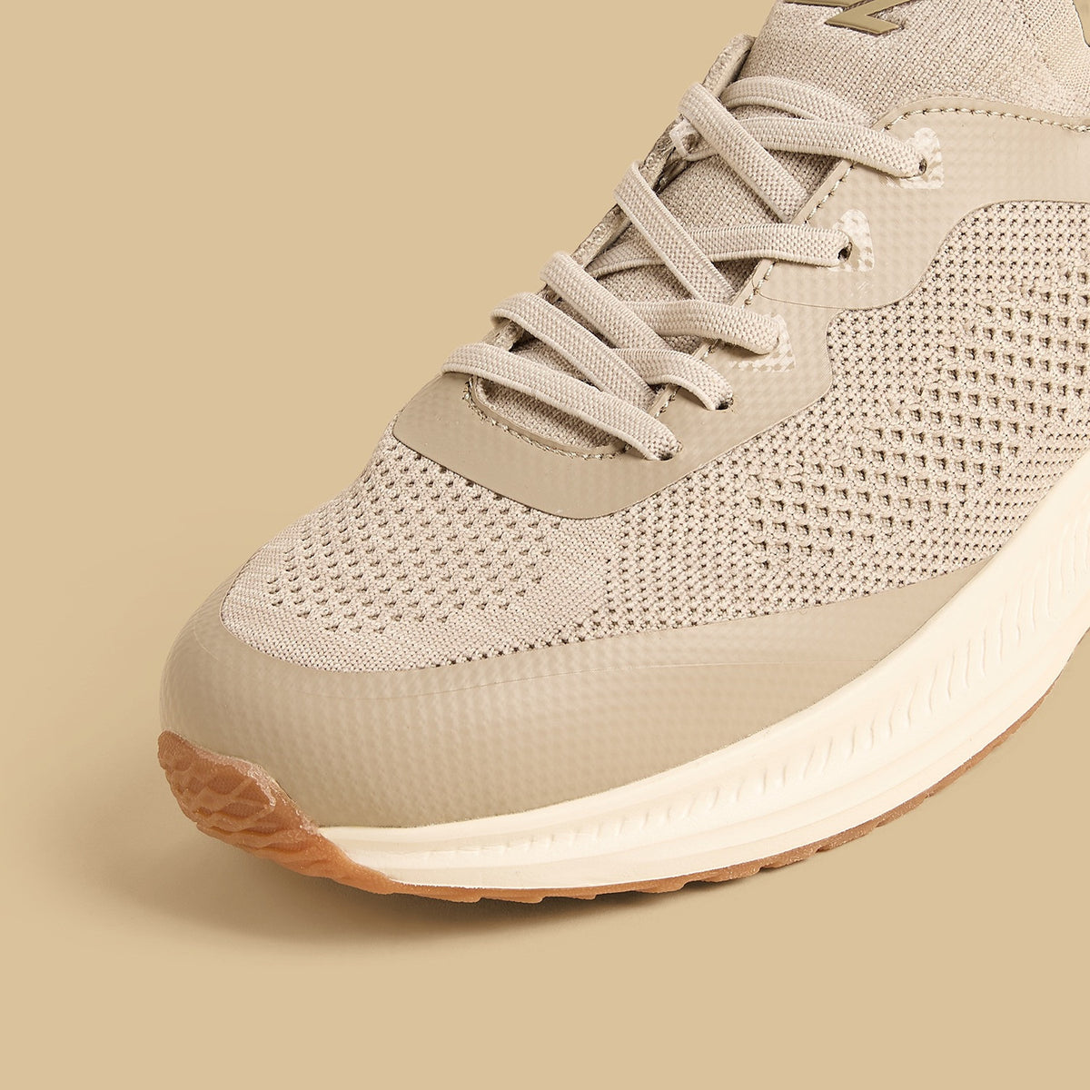 Max Flyknit Slip-On Shoes Beige for Men - image 4