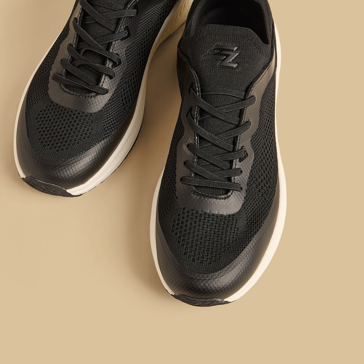 Max Flyknit Slip-On Shoes Black for Men - image 3