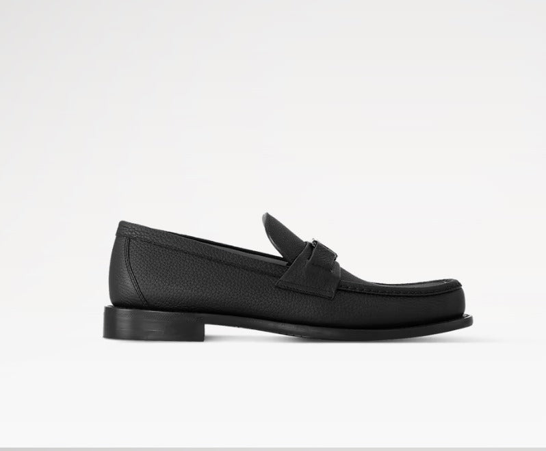 LV MAjor Loafer Grain Black