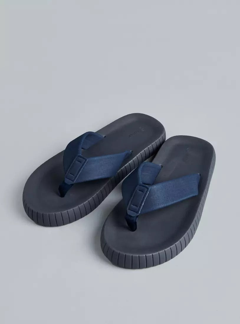 Max Plain Thong Flip Flop