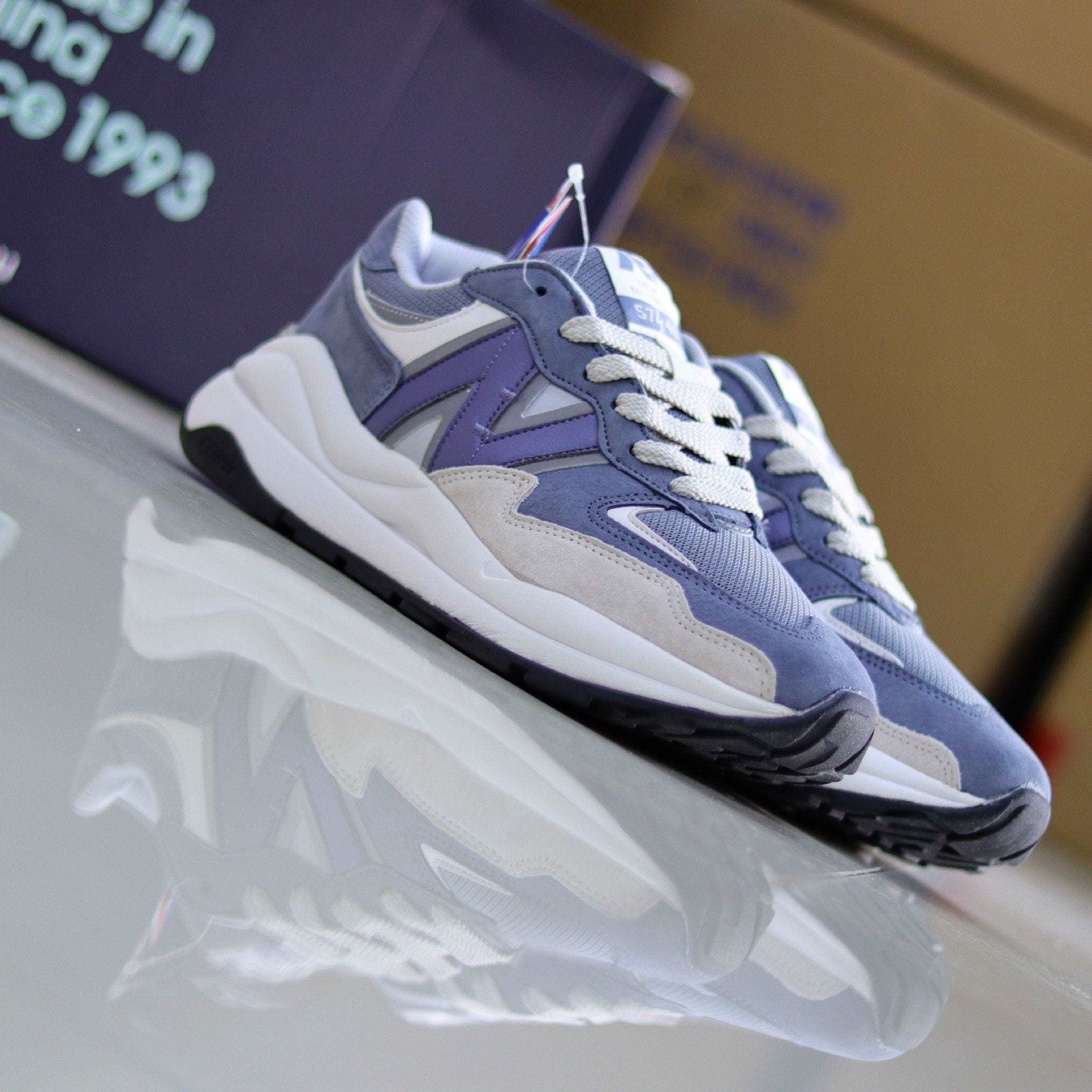 New Naennu Medicated Shoe Navy - Jango Mall