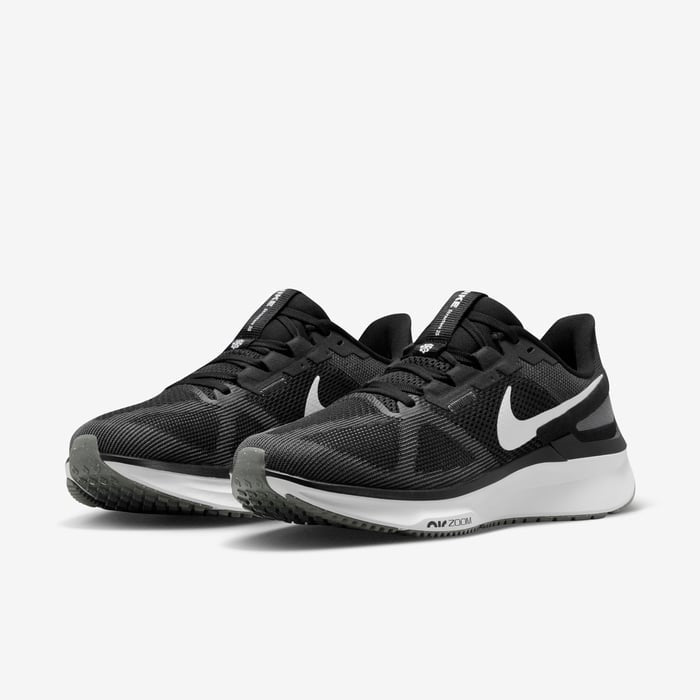 Nike Structure 25
