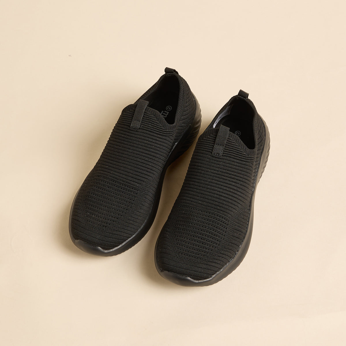 Max Flyknit Slip-On Shoes Black for Men - image 3
