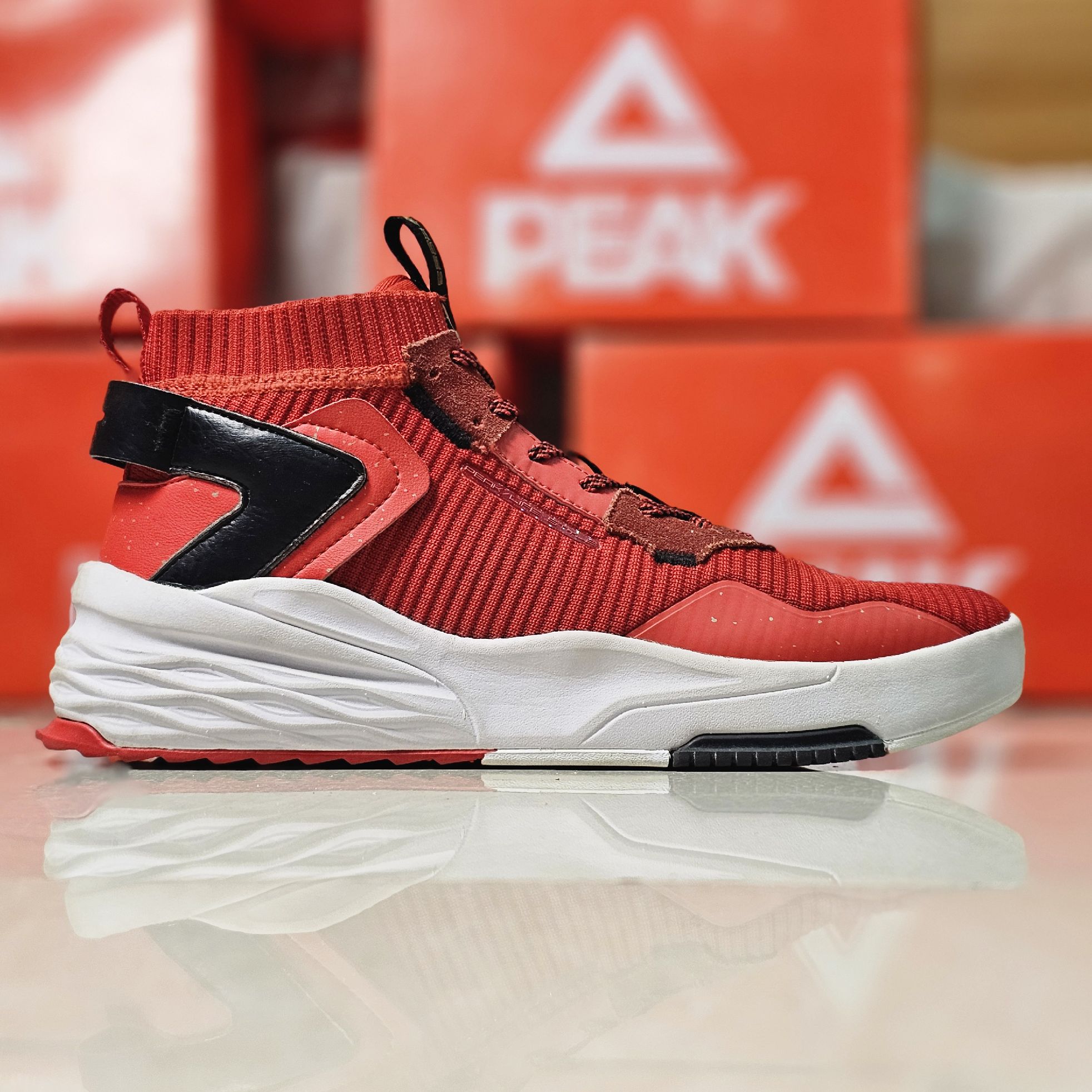 Peak® High Collar Sneaker Red - Jango Mall