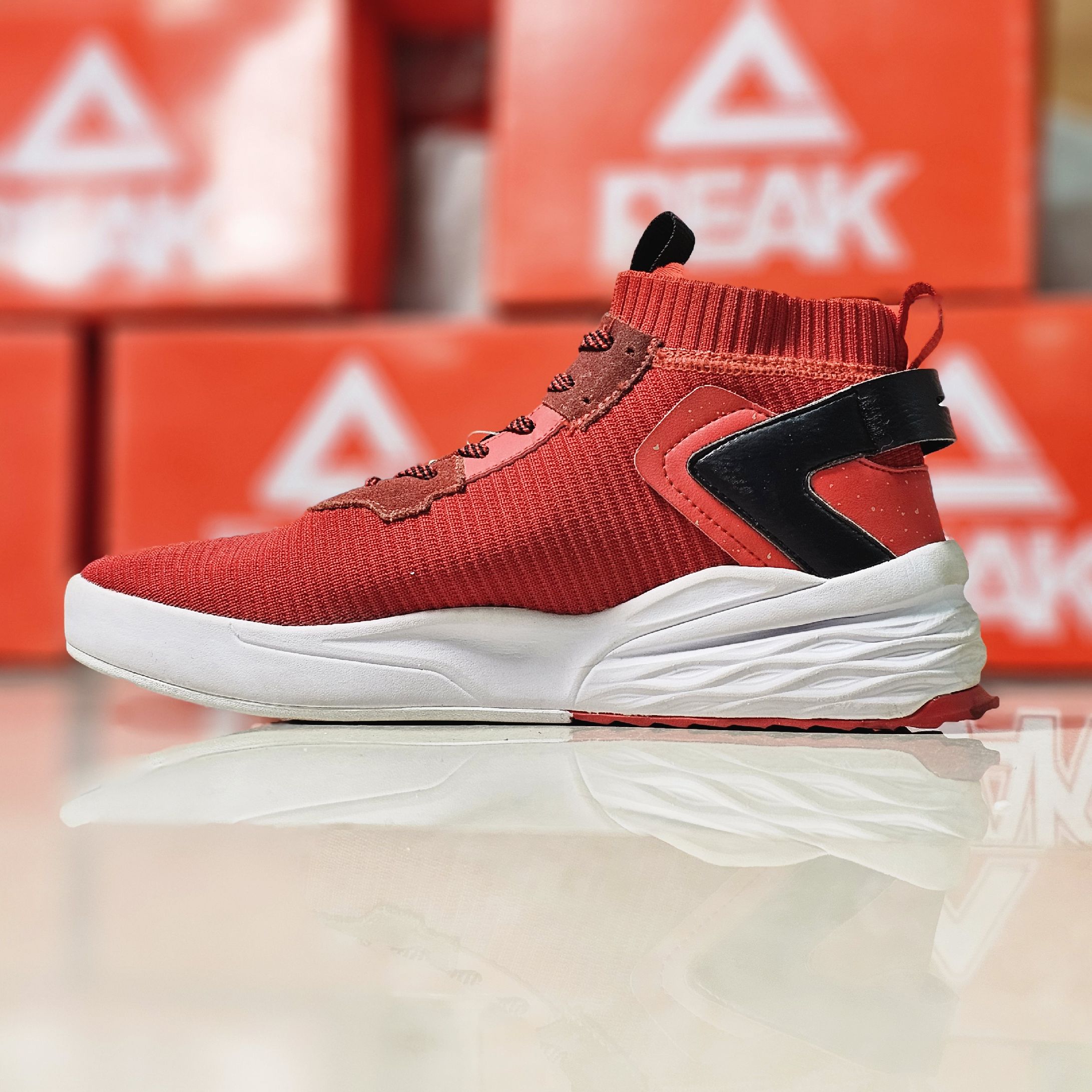 Peak® High Collar Sneaker Red - Jango Mall